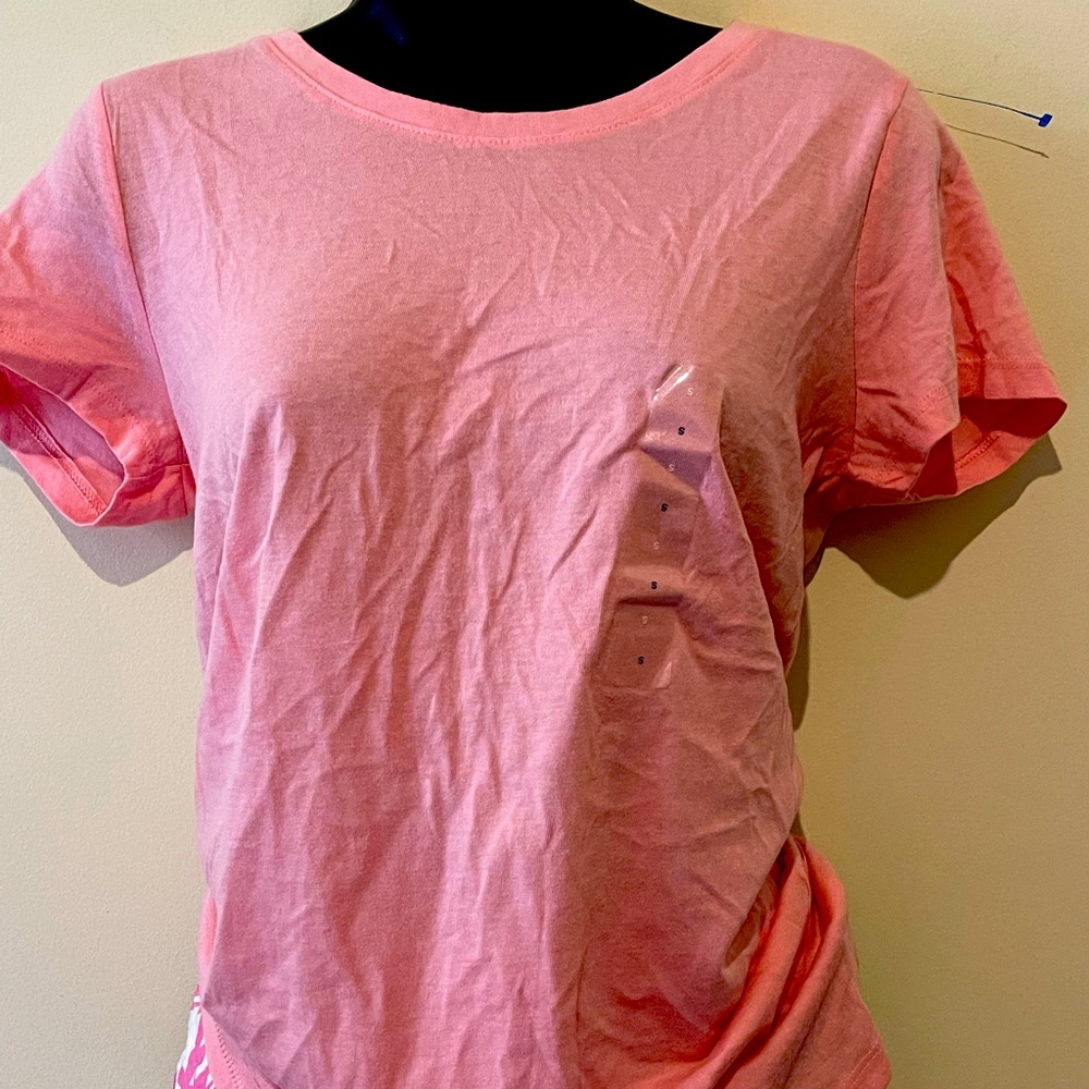 Gap nwt baby pink t shirt size medium